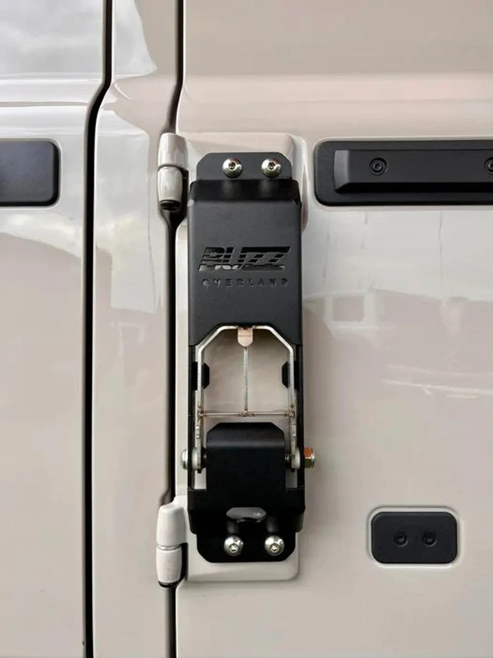 BUZZ OVERLAND DOOR HINGE STEP STAINLESS STEEL BLACK (PAIR)