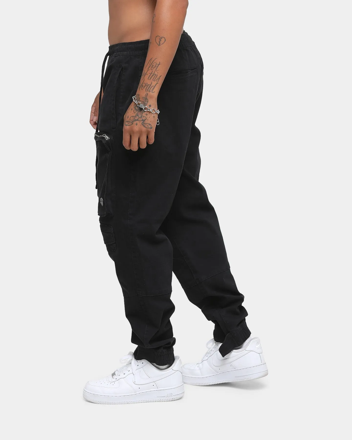 EN ES Alpha Cargo Jogger Black