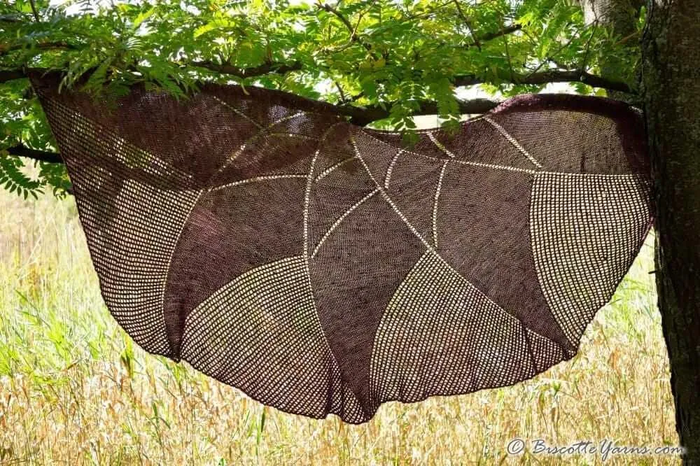 Exponentiel Free Shawl Pattern