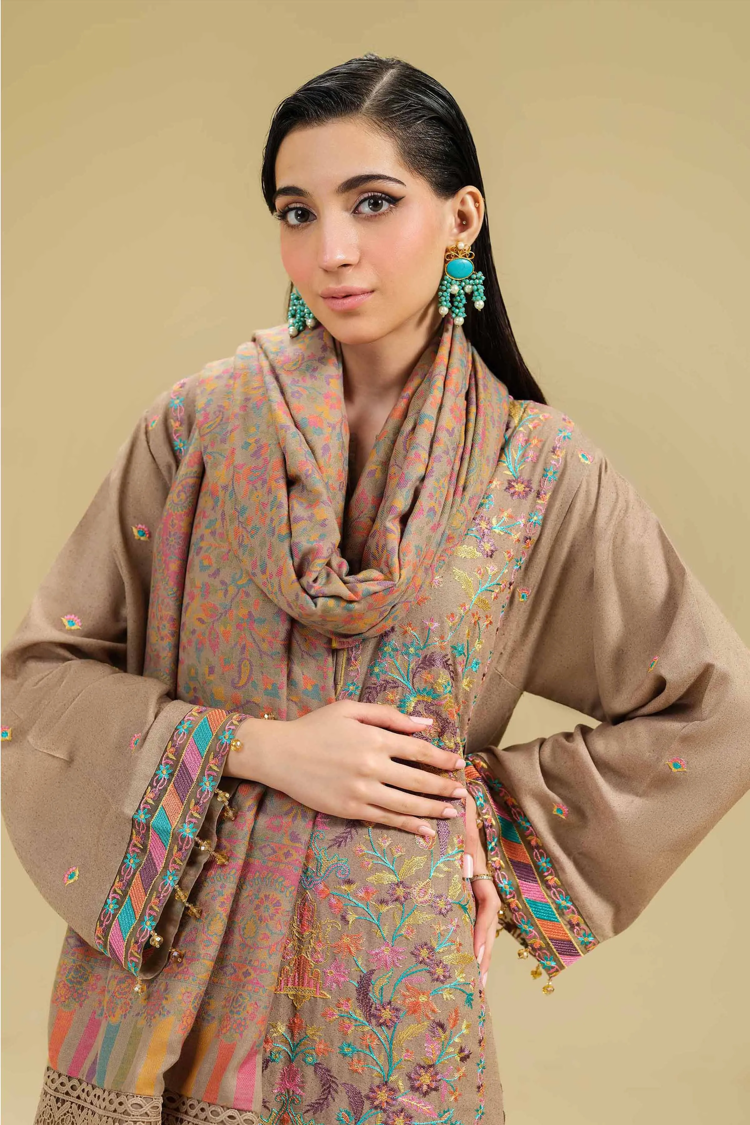 Unstitched Winter'24 - 3 Piece - Embroidered Suit - 42404509